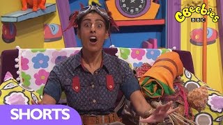 CBeebies Justins House – Who Is Mac [upl. by Benita]