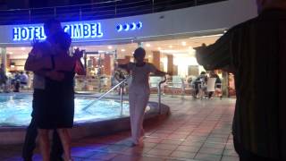 Pasodoble en Benidorm Me gusta mi novio [upl. by Ylrae]