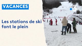 Début des vacances dans les stations de ski [upl. by Ecirehs]