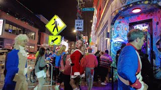 CHICAGO Christmas 2023✨ Christmas Bar Crawl  WRIGLEVILLE  Evening Walking Tour 4K 60FPS [upl. by Herries859]