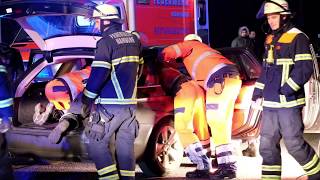 Schwerer Verkehrsunfall auf der Glinder Straße [upl. by Asante232]