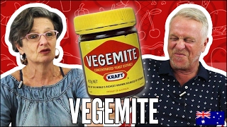 IDOSOS REAGEM A COMIDAS DIFERENTES  VEGEMITE [upl. by Ahseinaj558]