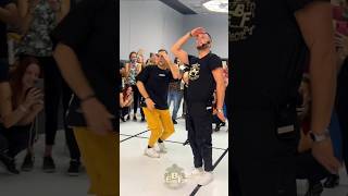 Carne y Hueso Footwork Challenge with Phothomas [upl. by Ahcmis416]