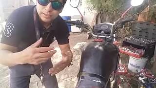 como QUITAR EL TANQUE DE GASOLINA para reparar la moto [upl. by Ash]