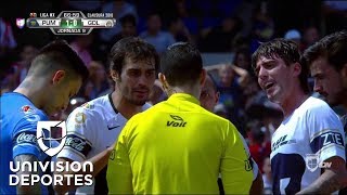 ¡PENAL Alejandro Arribas comete falta  Pumas vs Chivas [upl. by Lear]