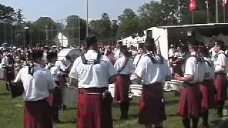 Toronto Police Pipe Band Gr1 Georgetown Highland Games 2008 [upl. by Adnolor314]