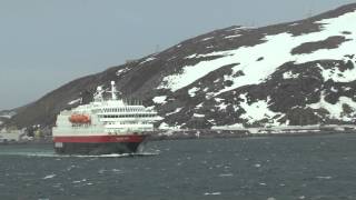 Hurtigruten  Schiffsbegegnung MS Trollfjord  MS Richard With [upl. by Draw]