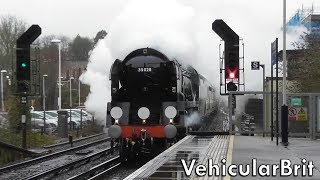 35028 quotClan Linequot obliterates Winchester at 75MPH with quotThe King Alfredquot  1022018 [upl. by Annawaj837]