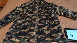 Big 5 Sporting Goods Sherpy Zipup Reversible Sherpa Hoodie Woodland CamoOlive Video Review [upl. by Kylander]