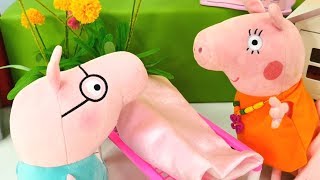 Spielspaß mit Peppa Wutz  Kostüme für die Party [upl. by Uahsoj303]