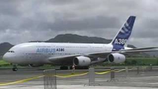 LAirbus A380 sur le sol mauricien vidéo Sunita Beezadhur [upl. by Malissia]