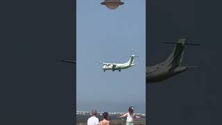 Binter Canaries ATR 72 landing Lanzarote ACE from Gran Canaria LPA [upl. by Thibaut]