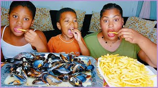 DÉGUSTATION MOULES MARINIÈRES FRITES [upl. by Dagley]