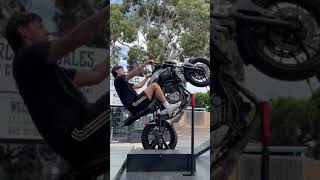 BALANCE POINT WHEELIES on YAMAHA MT07  WHEELIE MACHINES AUSTRALIA [upl. by Ellenahs]