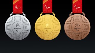 Vos impressions  Dévoilement des médailles pour les Jeux olympiques Beijing 2022 [upl. by Otsugua237]