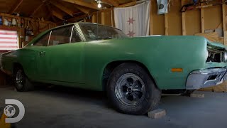 Este Dodge Super Bee 1969 estuvo por más de 30 años en el garaje  Invasión de Garages  Discovery [upl. by Pfaff]