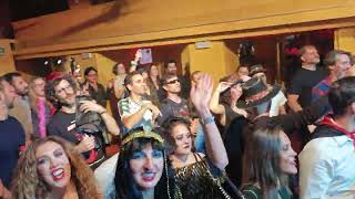 Reina Fartera canta quotBohemian Rhapsodyquot en AK Madrid Halloween 2024 [upl. by Eiffub]