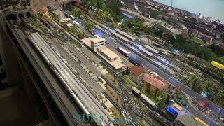 Modelleisenbahn Spur N Fahrvideo ABC Bremsen von beiden Seiten im Hbf Gleis 5 und 6 [upl. by Alemap715]