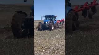 New Holland tyre slip  New Holland lastik kayması tractor newholland short shorts turkey [upl. by Damiani781]