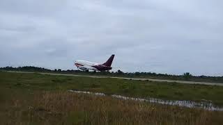 AEROSUCRE TAKEOFF AND LOW PASS BOEING 737200 OUT VIEW [upl. by Blancha]