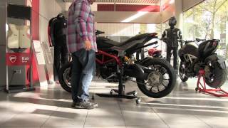 Cavalletto Alza Moto Centrale ConStands Power Ducati Hypermotard 821 istruzione [upl. by Ocire]