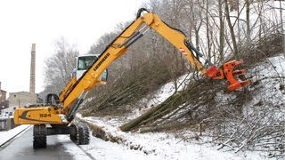 Liebherr 924 mit WESTTECH Woodcracker C550 [upl. by Ennovad]