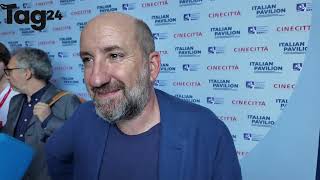 Antonio Albanese a Venezia “Farei un film su sanità Sangiuliano come Cetto No più drammatico” [upl. by Amada]