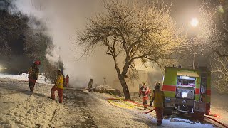 Wollerau SZ Wohnhaus durch Brand zerstört [upl. by Yecrad96]