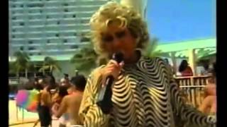 La vida es un carnaval  Celia Cruz con letralyrics en español [upl. by Oirramed845]