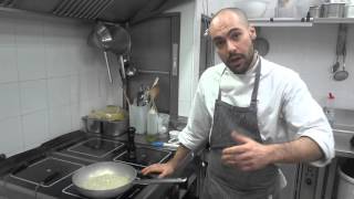 Come fare la Pasta Cacio e Pepe  Ricetta Dolci e Cucina Tutorial [upl. by Gunter199]