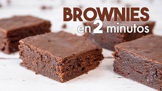 BROWNIES en MICROONDAS en 2 minutos 🍫 Postres SIN HORNO [upl. by Enirehtac]