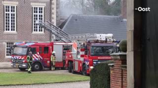 Brandweer rukt uit voor brand bij kasteel Huis Diepenheim [upl. by Tyson]