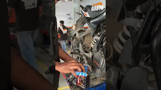 ఈరోజు మా షోరూమ్‌కి KTM  DUKE 200 జనరల్ సర్వీస్ కోసం వచ్చింది🔥 ytshorts ktmduke viral ktm [upl. by Ennaeus646]