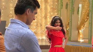 Naira and Kartik aka Shivangi and Mohsins DANCE in Yeh Rishta kya Kehlata hai [upl. by Anillek355]