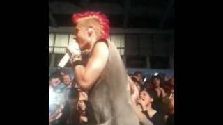 Jared Leto Singing quotThe Killquot In The Crowd [upl. by Anilehs696]