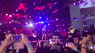 Paramore quotStill Into Youquot Live HD Jimmy Kimmel 41113 [upl. by Skurnik998]