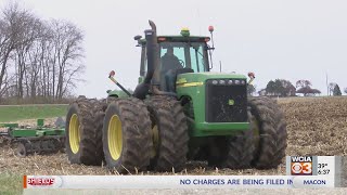 Champaign Co farmers help out in a time of need [upl. by Clive]