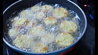 Southern Homesteading Fried Squash And Pork Chops Recipe For Delicious Comfort Food [upl. by Franzen969]