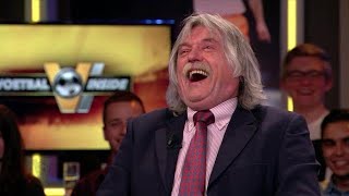 Johan Derksen gaat helemaal stuk om eigen grap over Joke Bruijs  VOETBAL INSIDE [upl. by Valentine]