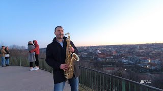 STAY STRONG ITALY 🎷 Street Sax Perfomance  Vilnius Lithuania Adriano Celentano  Soli [upl. by Aneras]