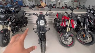 Bajaj avenger 160 street 2024 bs6 in detail review and walkaround [upl. by Yalcrab]