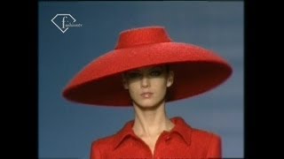 Valentino FallWinter 200001 Haute Couture ft Karolina Kurkova amp Carmen Kass  FashionTV [upl. by Renie]