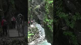 Die Partnachklamm in Garmisch Partenkirchen das Highlight und einmaliges Erlebnis und Naturwunder [upl. by Aisatsanna]