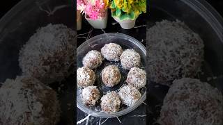 Khajur and coconut coated laddoo  healthy khajur or dry fruits k laddu food shorts asmr viral [upl. by Anaizit]