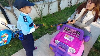 Elif polis kendisine silah çeken suçluyu tutukluyorelifin kendi yaptığı videoeğlenceli çocuk vid [upl. by Zehe]