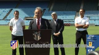 Presentación de María de Villota como piloto del Atlético de Madrid [upl. by Nyraa540]