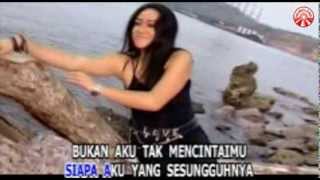 Meggi Z  Aku Semut Merah Official Music Video [upl. by Lahcim]