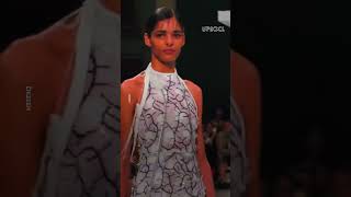 El desfile de moda más loco de la historia shorts [upl. by Dulcea]