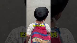 Este Niño Se Avergüenza Por Llevar Un Bolso Roto 💔❤️‍🩹 historiasreales [upl. by Beekman]