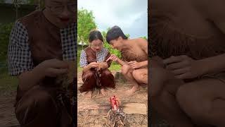 Aboriginal People Demonstrate Survival Skills With Simple Available Food shorts survival tips [upl. by Anawt]